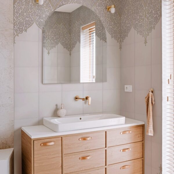 SIM - Truly Lace Mural - HR - Honey - Bathroom Install - 12x12 Thassos (1) Truly Lace